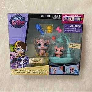 Littlest Pet Shop Bath Time Fun Set by Hasbo Pig set